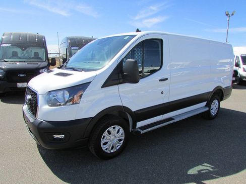 Used 2025 Ford Transit 250 Low Roof w/ Exterior Upgrade Package RWD image 4