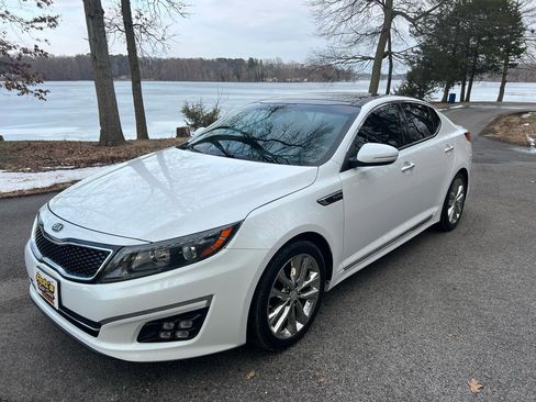 Used 2015 Kia Optima SX image 2