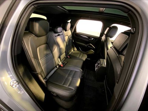 Certified 2023 Porsche Cayenne S image 23