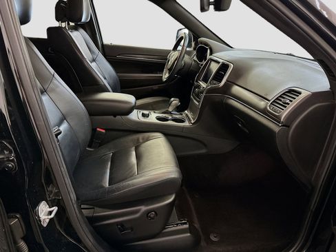 Used 2018 Jeep Grand Cherokee Limited image 34