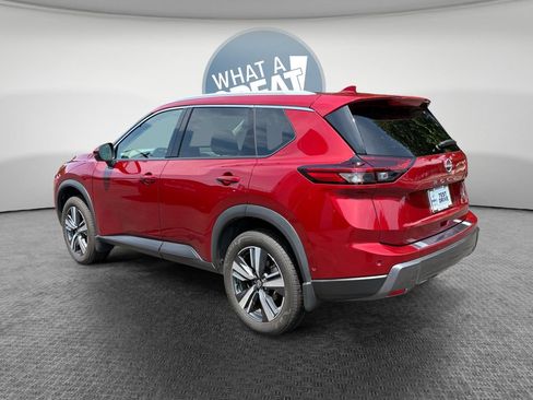 Used 2024 Nissan Rogue SL w/ SL Premium Package FWD image 6