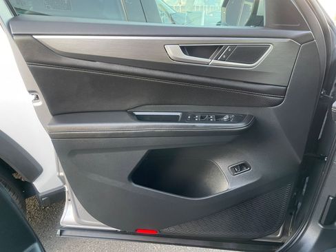 Used 2025 Volkswagen Atlas Cross Sport SE image 20