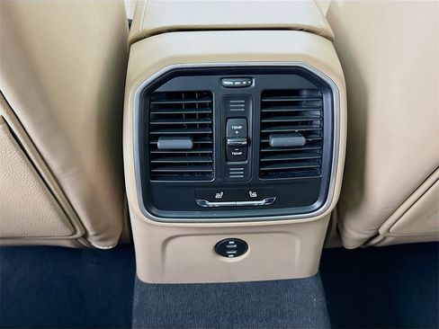 Certified 2025 Porsche Macan image 29