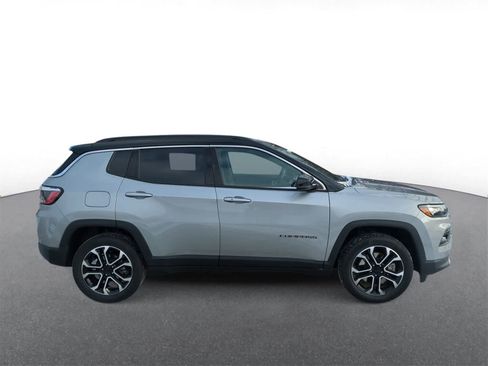 Certified 2023 Jeep Compass Limited image 9
