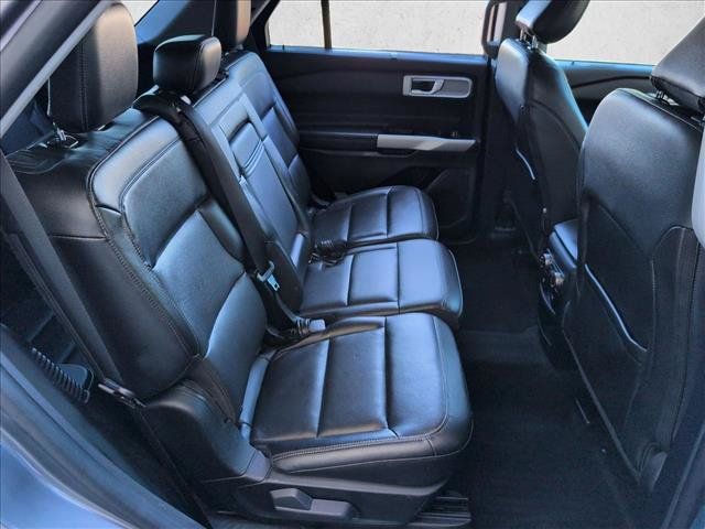 Used 2021 Ford Explorer Limited w/ Equipment Group 301A AWD/4WD image 21