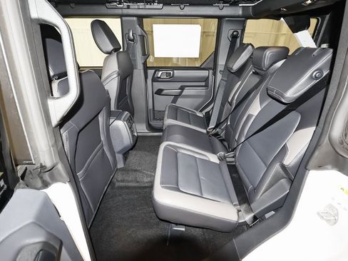 New 2025 Ford Bronco Outer Banks image 12