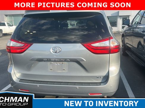 Used 2017 Toyota Sienna XLE w/ XLE Navigation Package image 6