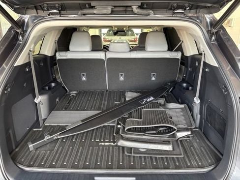 Used 2021 Toyota Highlander Limited AWD/4WD image 27