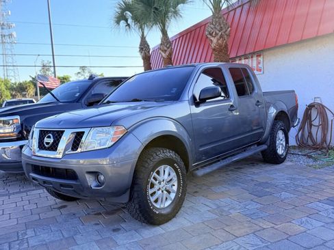 Used 2016 Nissan Frontier SV w/ SV Value Truck Package RWD image 3