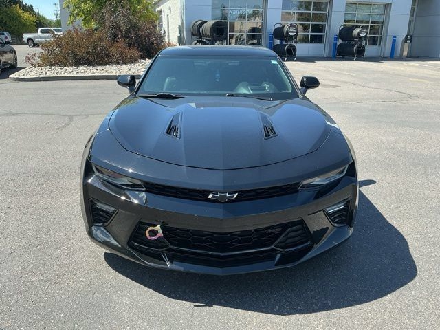 Used 2018 Chevrolet Camaro SS w/ LPO, Ground Effects Package RWD image 4