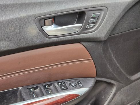 Used 2015 Acura TLX FWD image 11