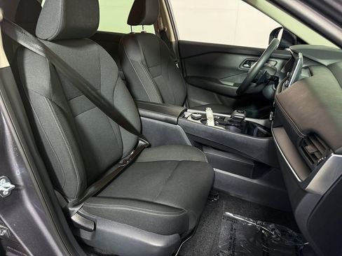 Certified 2025 Nissan Rogue S image 14