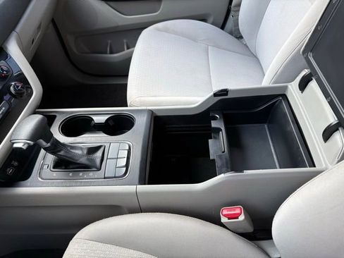 Used 2018 Kia Sedona L image 22
