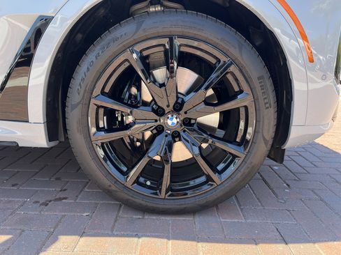 Used 2026 BMW X7 xDrive40i w/ M Sport Package AWD/4WD image 13