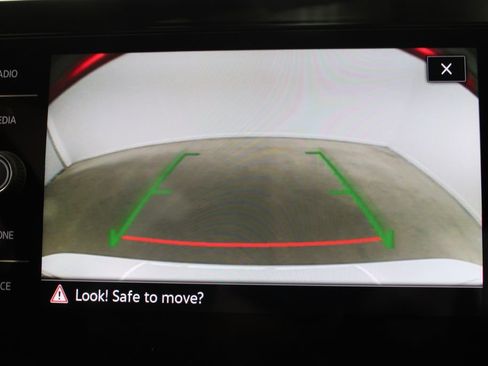 New 2026 Volkswagen Jetta SE FWD image 13