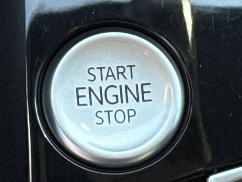 Certified 2023 Volkswagen Taos SEL image 36