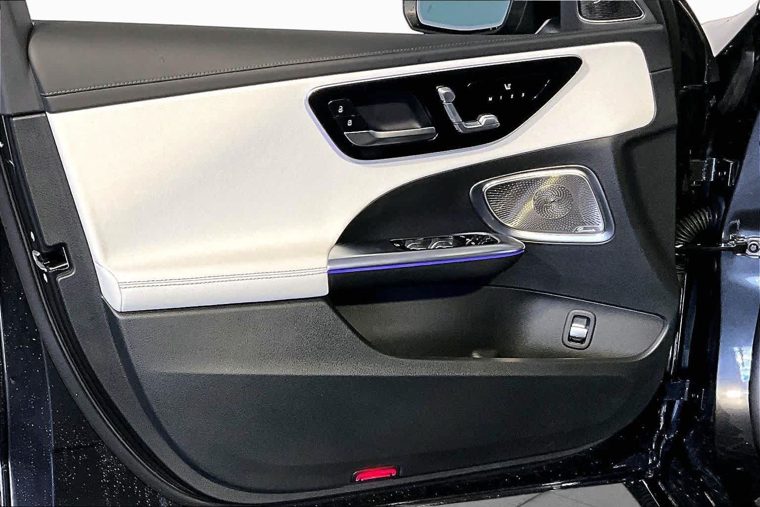 New 2026 Mercedes-Benz C 300 4MATIC Sedan image 11