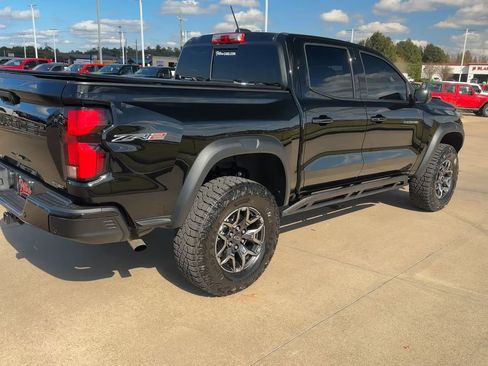 Used 2025 Chevrolet Colorado ZR2 image 7