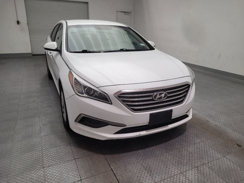 Used 2016 Hyundai Sonata SE FWD image 14