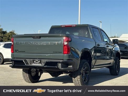 New 2026 Chevrolet Silverado 1500 Custom Trail Boss w/ LPO, Dark Essentials Package image 4