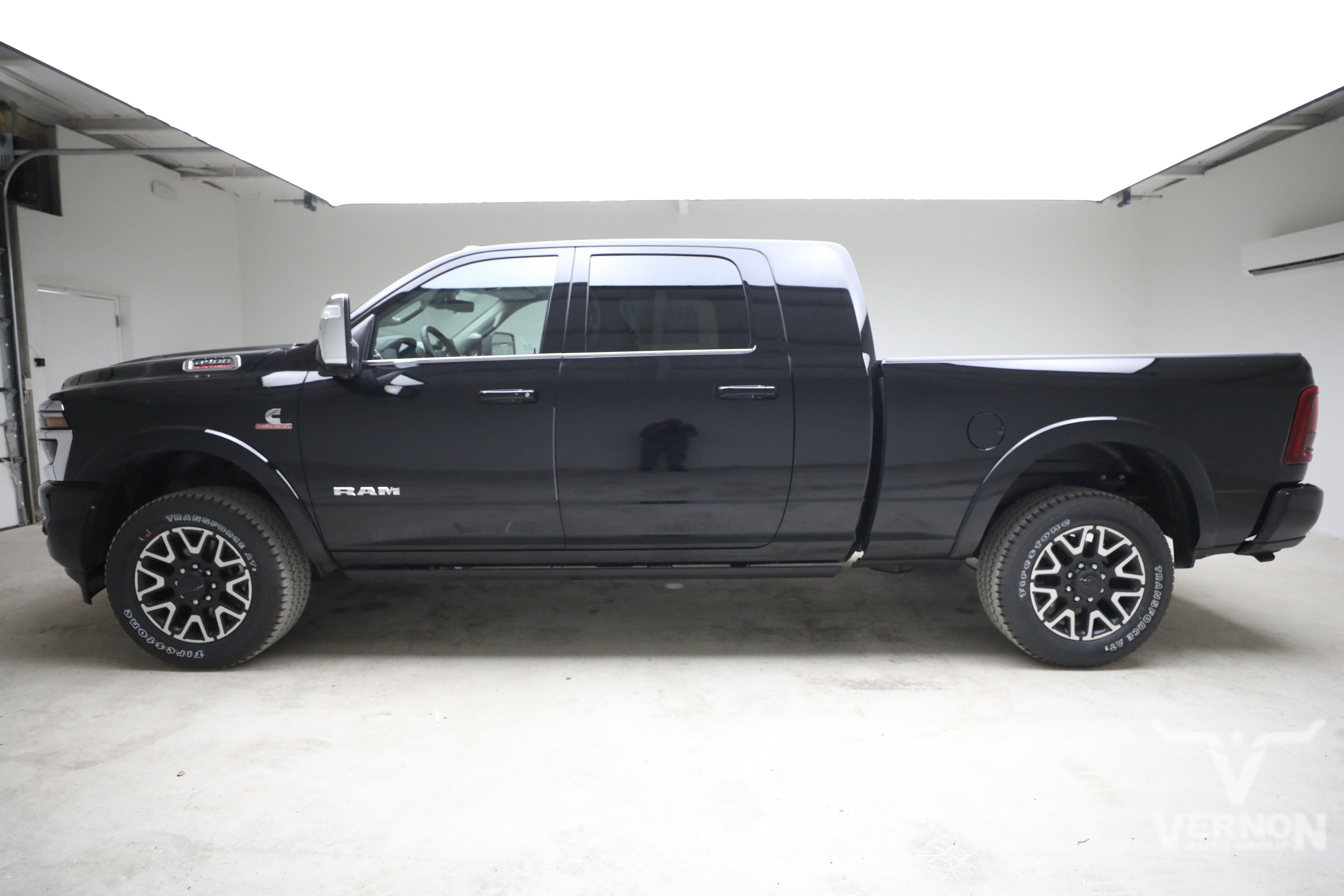 New 2027 RAM 2500 Limited AWD/4WD image 2