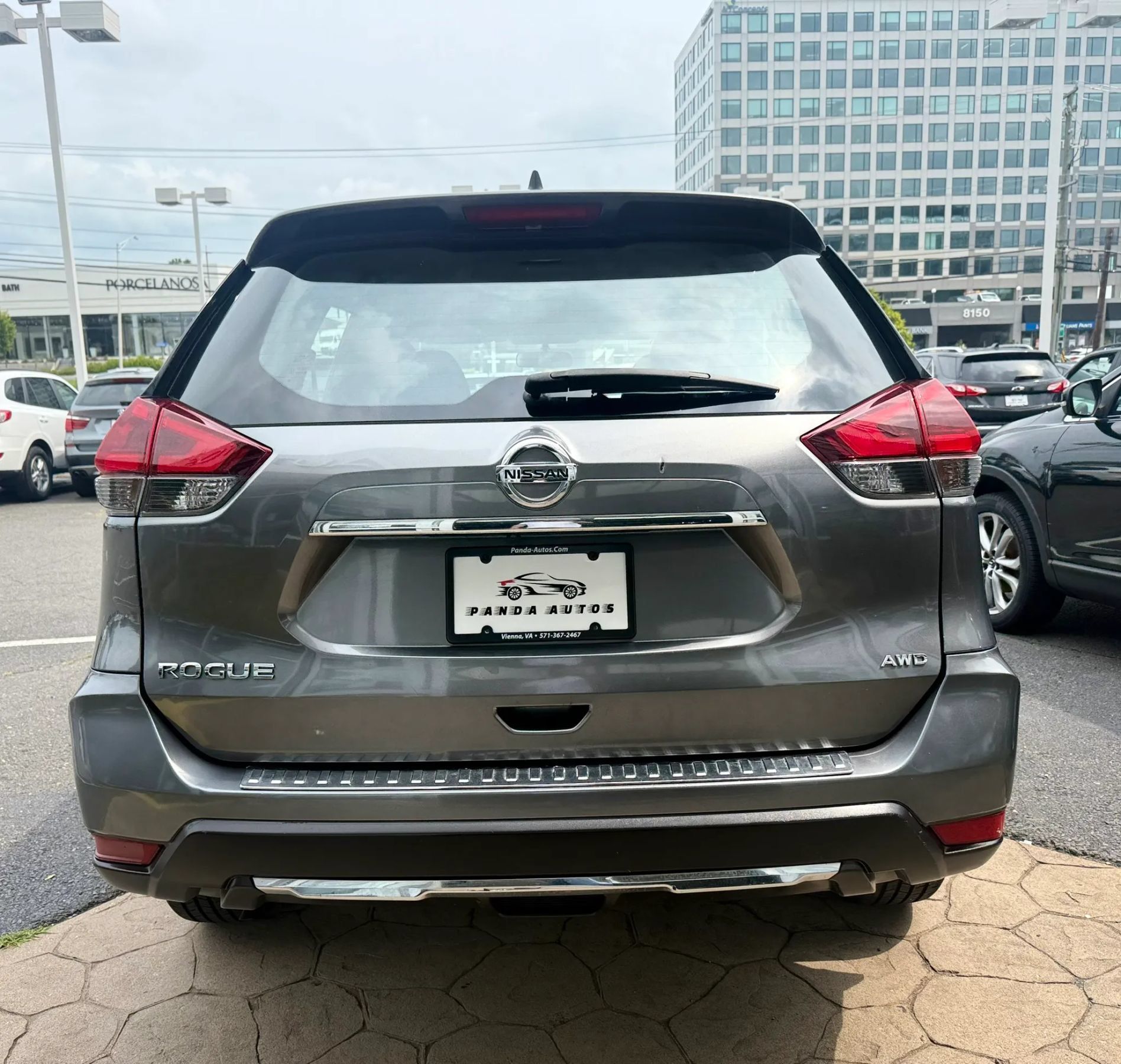 Used 2018 Nissan Rogue S AWD/4WD image 6