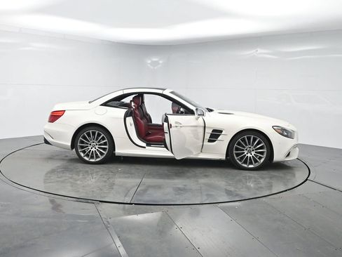 Used 2018 Mercedes-Benz SL 550 image 42