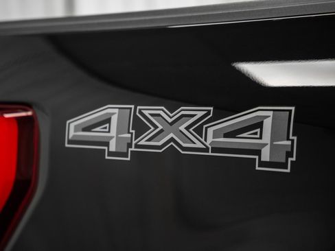 Certified 2022 Ford F150 Lariat w/ Equipment Group 502A High image 21