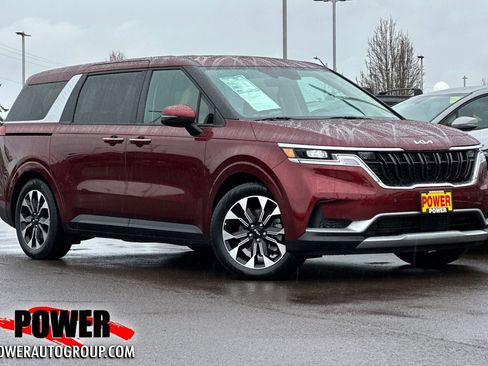 Used 2024 Kia Carnival EX image 1