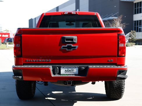 Used 2019 Chevrolet Silverado 1500 Custom w/ Custom Convenience Package image 12