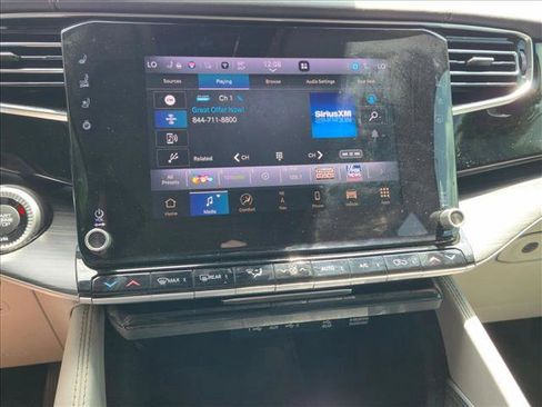Used 2023 Jeep Wagoneer Series III w/ Premium Group I AWD/4WD image 15