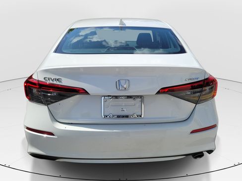 Used 2022 Honda Civic Sport image 5