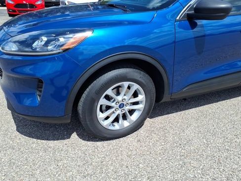 Certified 2022 Ford Escape SE w/ Convenience Package AWD/4WD image 4
