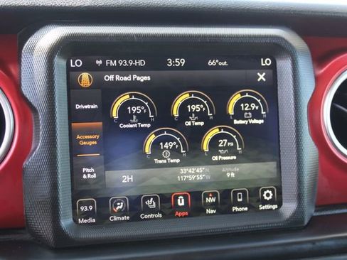 Used 2022 Jeep Gladiator Rubicon w/ Cold Weather Group AWD/4WD image 31