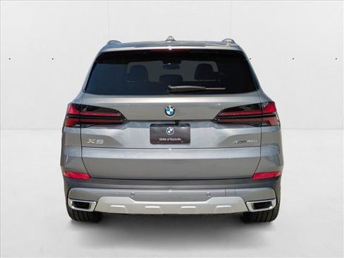 Used 2026 BMW X5 xDrive40i AWD/4WD image 8