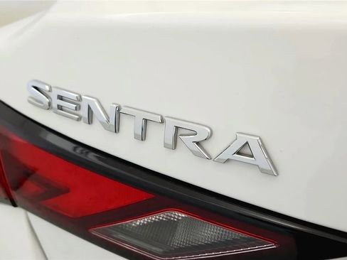 Used 2024 Nissan Sentra SV FWD image 17