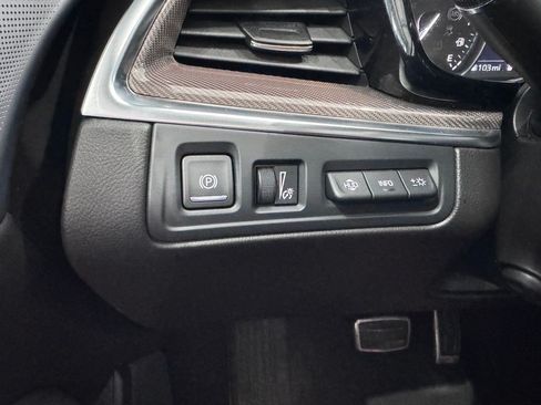 Certified 2024 Cadillac XT5 Sportv w/ Platinum Package AWD/4WD image 17