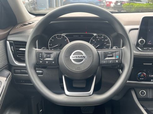Used 2021 Nissan Rogue SV AWD/4WD image 19