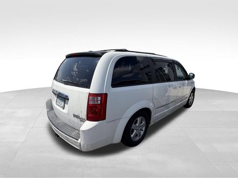 Used 2010 Dodge Grand Caravan SXT FWD image 6