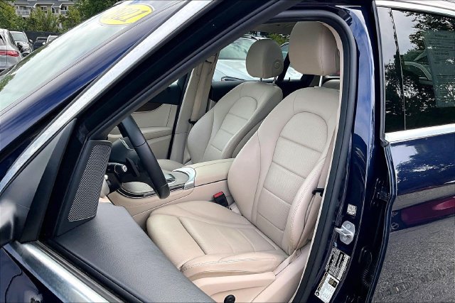 Used 2021 Mercedes-Benz GLC 300 4MATIC image 6