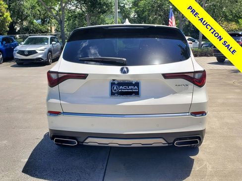 Certified 2025 Acura MDX FWD w/ Technology Package image 6