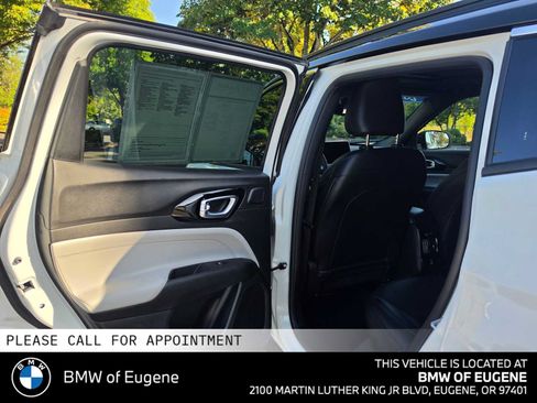 Used 2025 Jeep Compass Limited w/ Elite Group AWD/4WD image 19