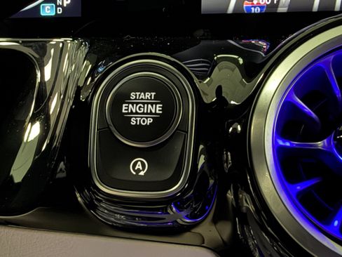 Certified 2025 Mercedes-Benz GLA 250 image 30