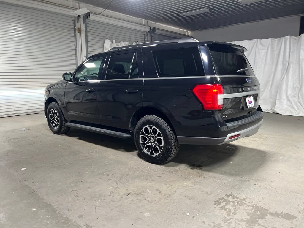 Used 2024 Ford Expedition XLT AWD/4WD image 5