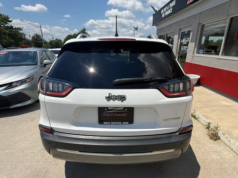 Used 2019 Jeep Cherokee Limited FWD image 8