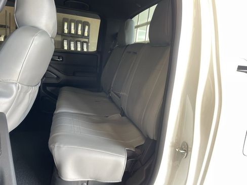 Certified 2023 Nissan Frontier SV w/ Midnight Edition Package image 16