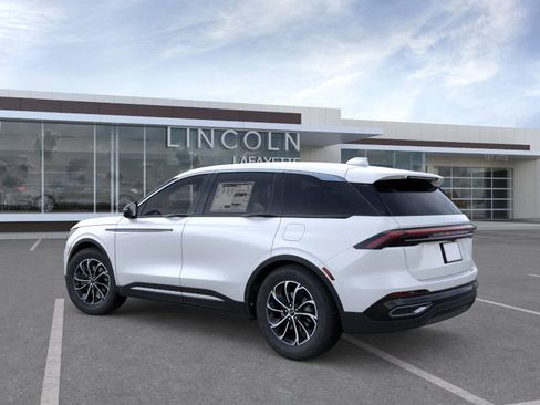 New 2026 Lincoln Nautilus Premier image 4
