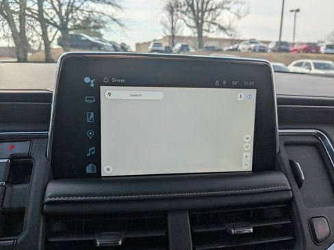 Used 2023 Chevrolet Suburban Premier image 17