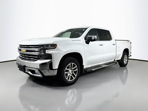Used 2019 Chevrolet Silverado 1500 LTZ w/ LTZ Convenience Package AWD/4WD image 3