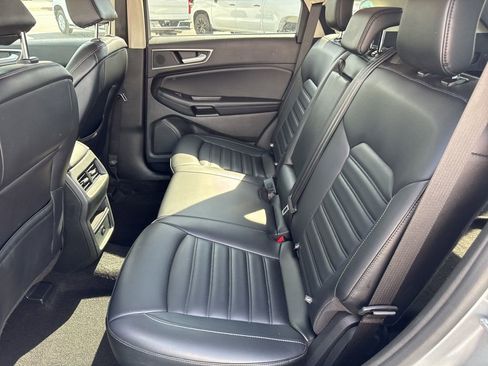 Used 2024 Ford Edge SEL image 4